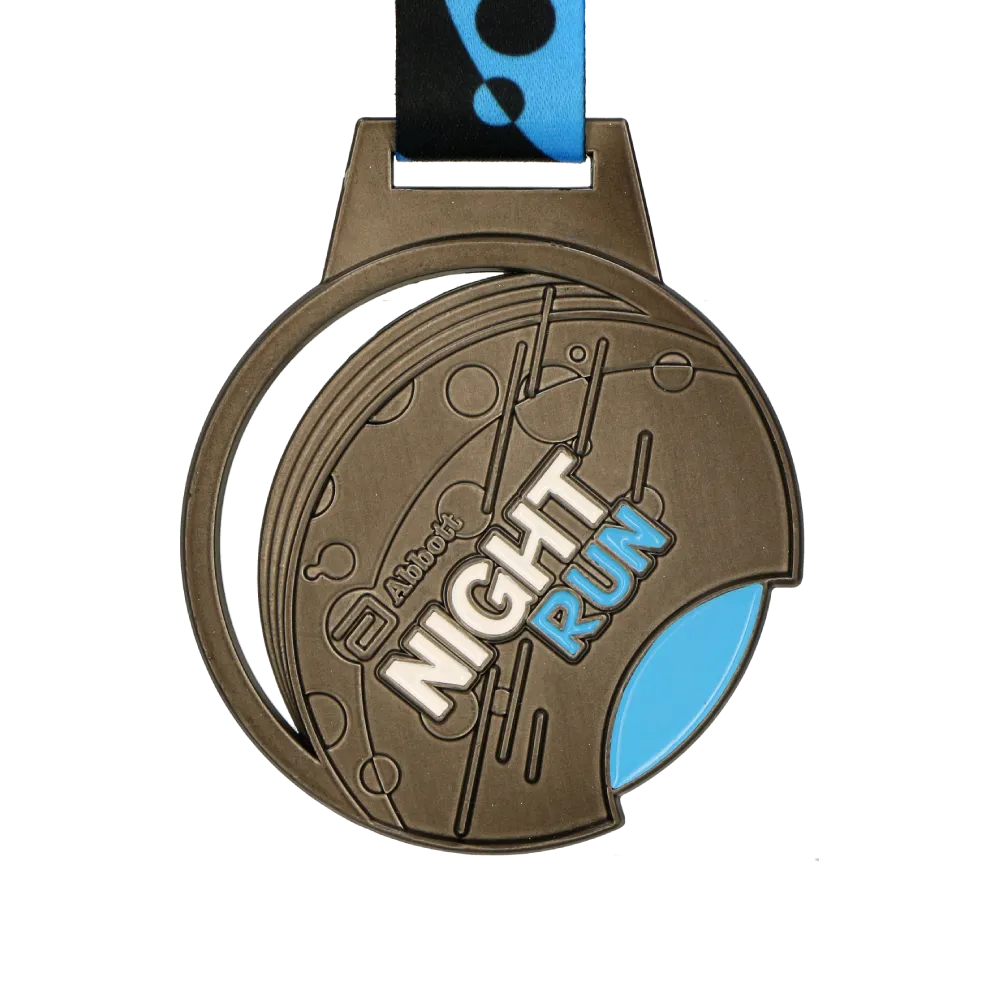 Silver Medal with Colorful Imprint Made on the Night of the Run